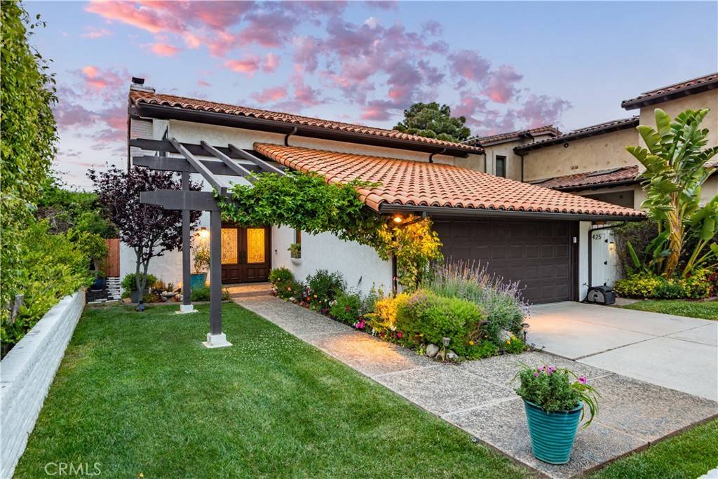 Palos Verdes Estates, CA 90274,425 Avenida Mirola