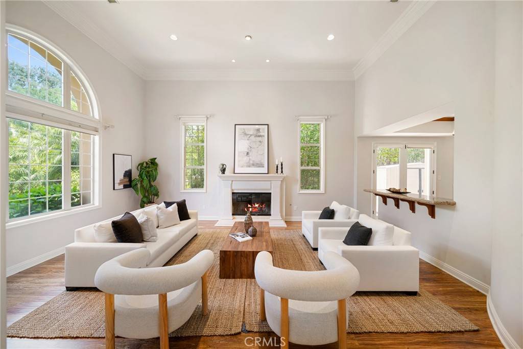 Encino, CA 91436,15850 Seville LN