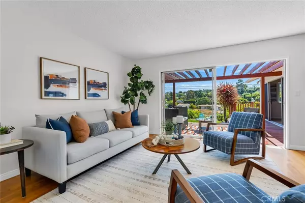 Rancho Palos Verdes, CA 90275,26326 Birchfield AVE