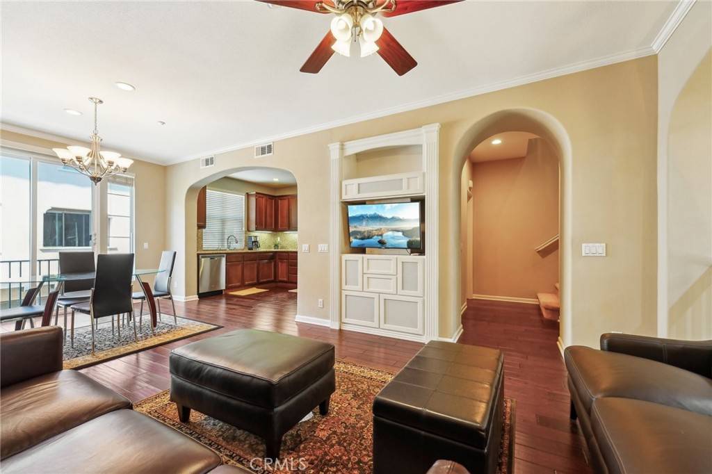 Corona, CA 92883,4437 Owens ST #104