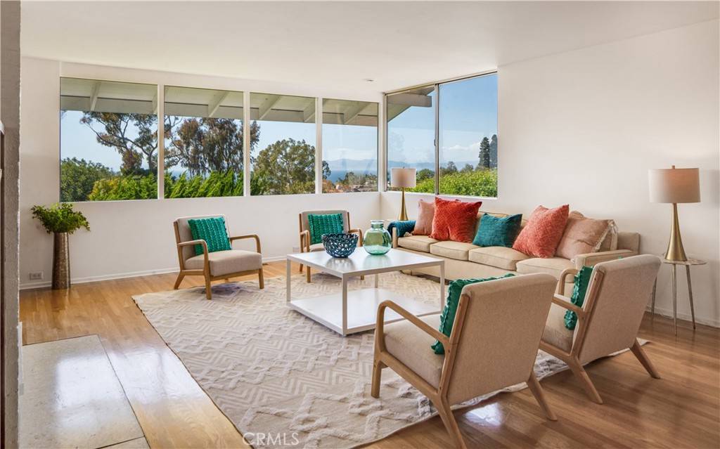 Palos Verdes Estates, CA 90274,1737 Via Boronada