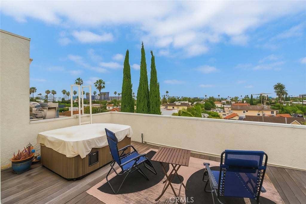 432 South Hamel Road #302, Los Angeles, CA 90048