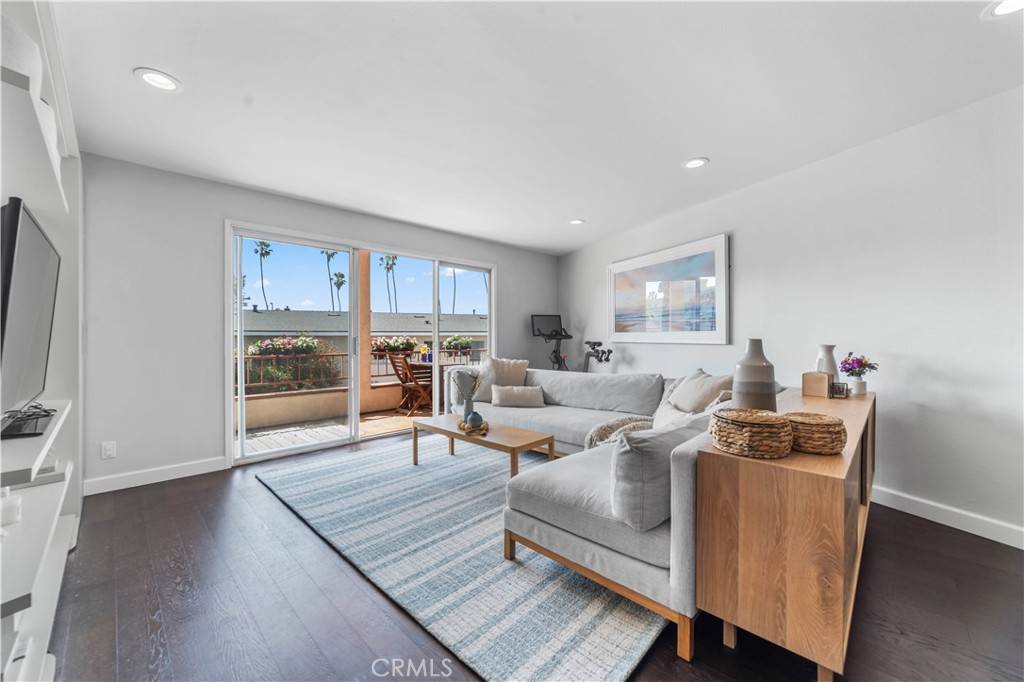 Santa Monica, CA 90405,2025 4th ST #204A