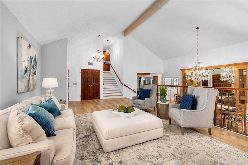 Rolling Hills Estates, CA 90274,23 Quarterhorse LN