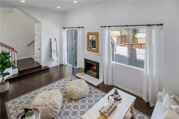 Lomita, CA 90717,25839 Cypress ST #B