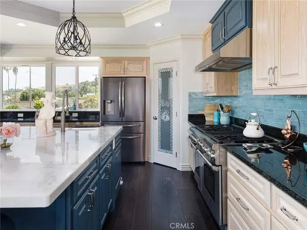 Rancho Palos Verdes, CA 90275,30229 Kingsridge DR