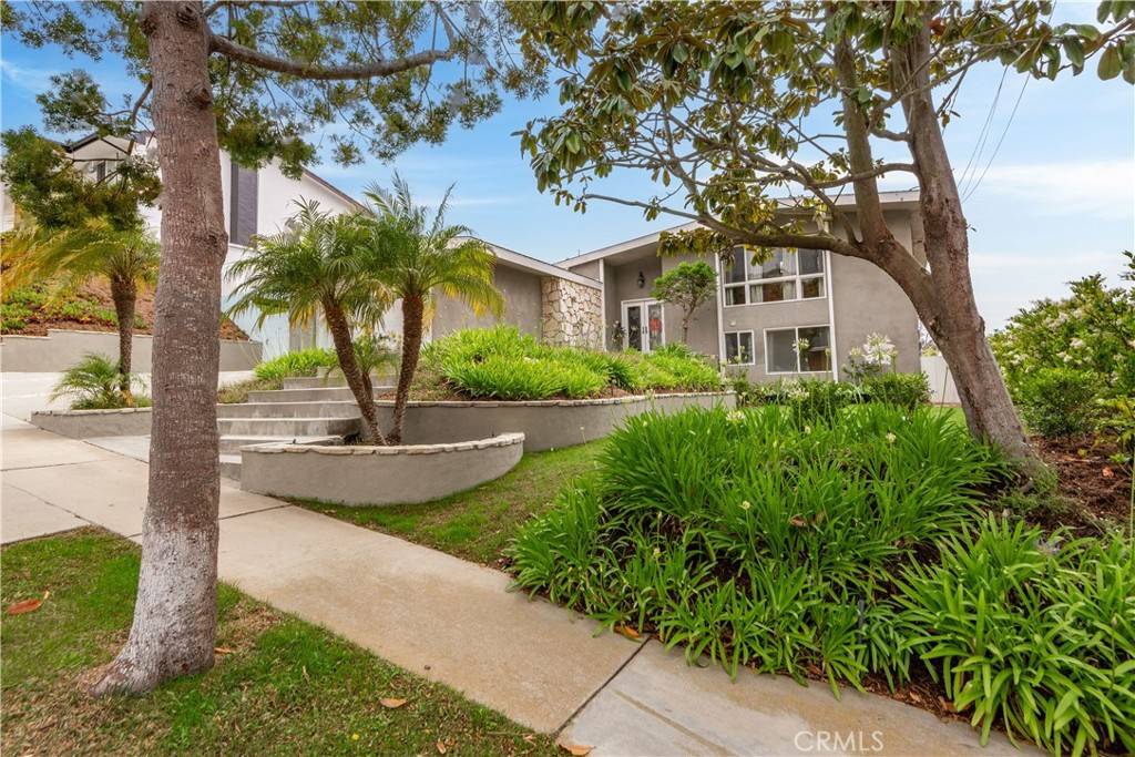 28433 Cedarbluff DR, Rancho Palos Verdes, CA 90275