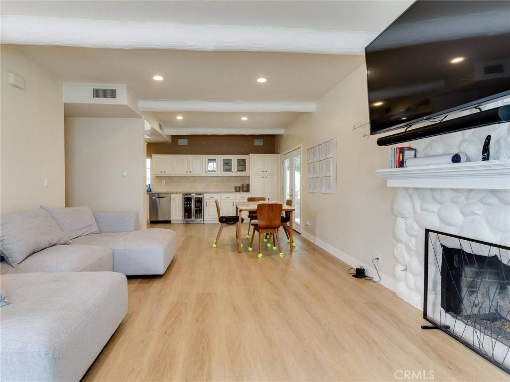 Redondo Beach, CA 90278,2703 Huntington LN #A