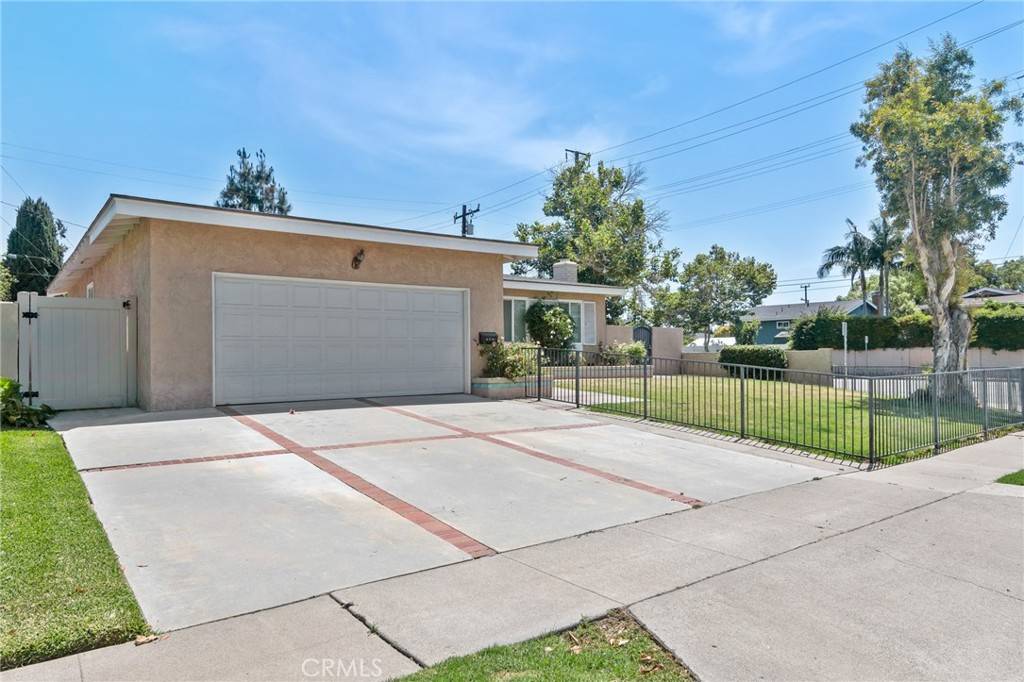 Santa Ana, CA 92705,1702 Albion AVE