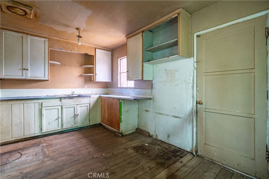 Arleta, CA 91331,13500 Goleta ST