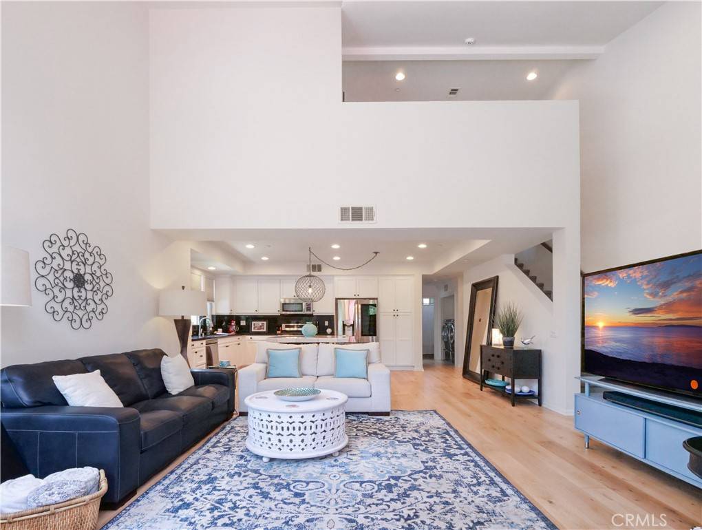 5429 Strand #101, Hawthorne, CA 90250