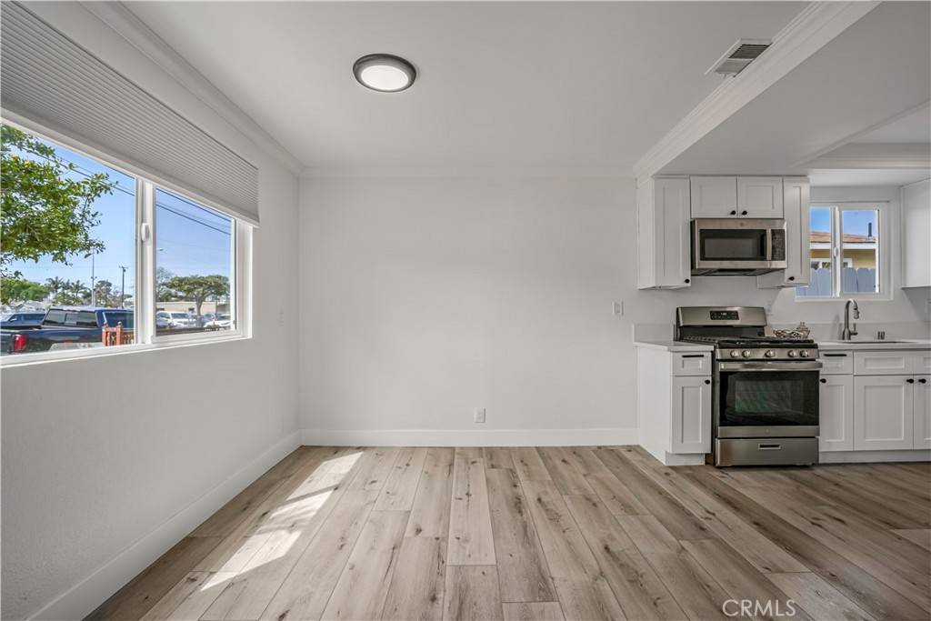 Lawndale, CA 90260,4543 W 168th ST