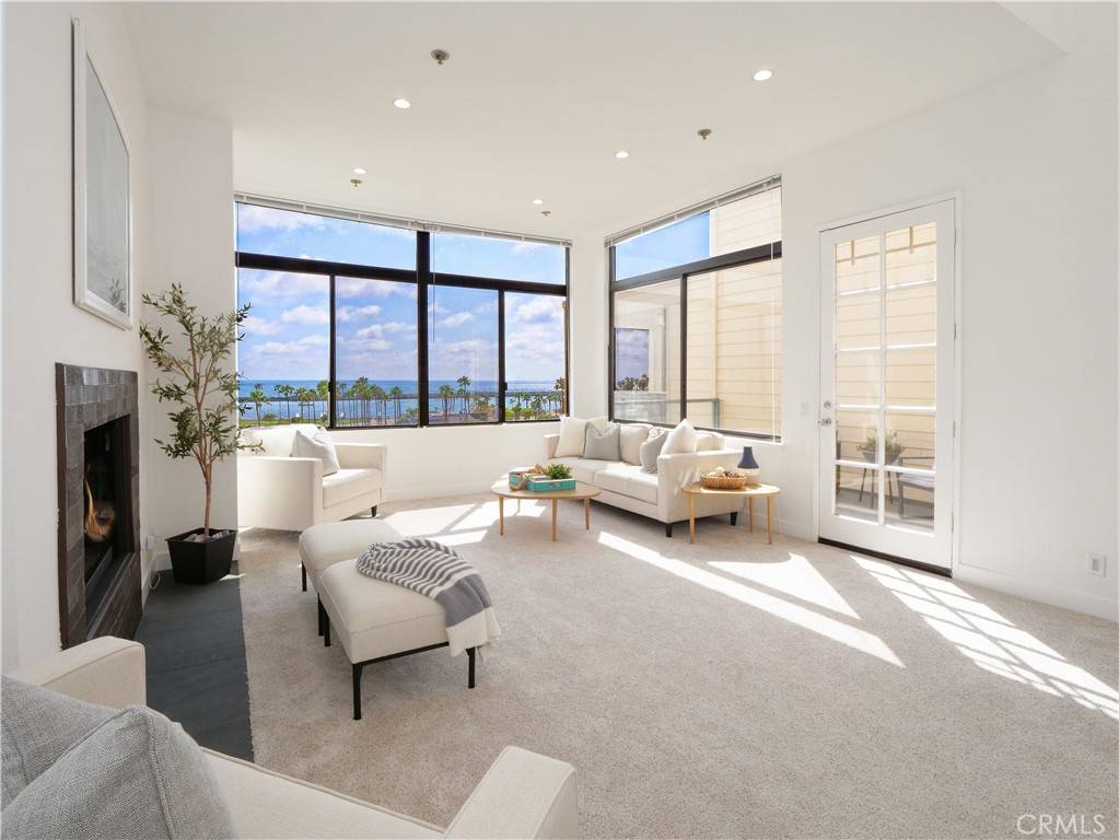 Redondo Beach, CA 90277,110 The Village #507