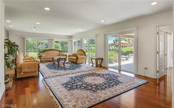 Rancho Palos Verdes, CA 90275,6966 Crest RD