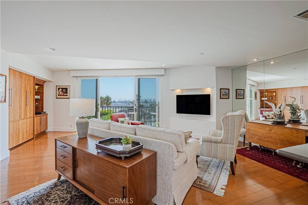Long Beach, CA 90802,850 E Ocean BLVD #210