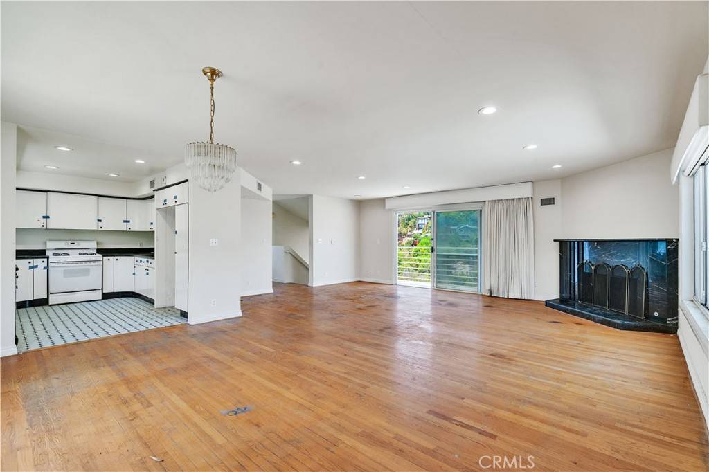 728 Quail DR, Los Angeles, CA 90065