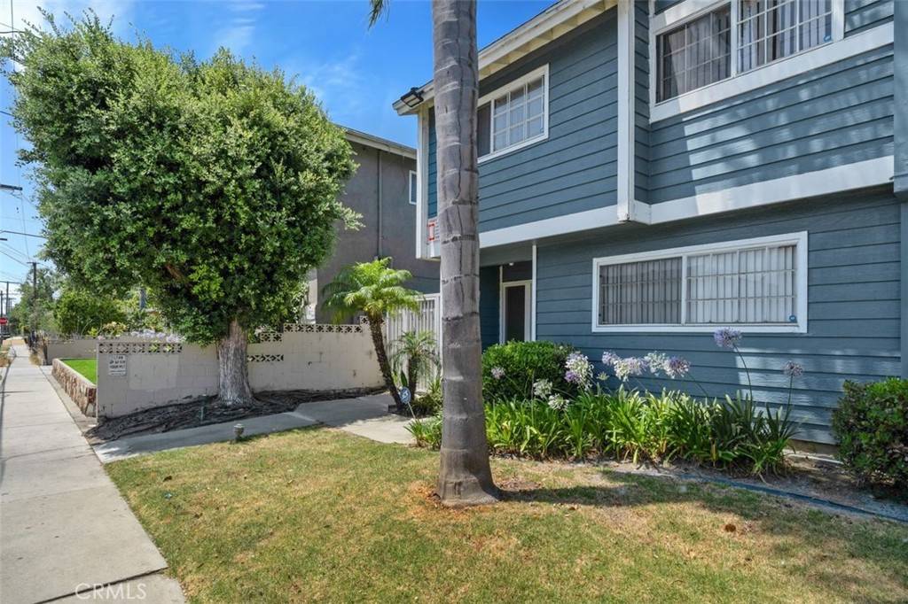Lawndale, CA 90260,14533 Larch AVE