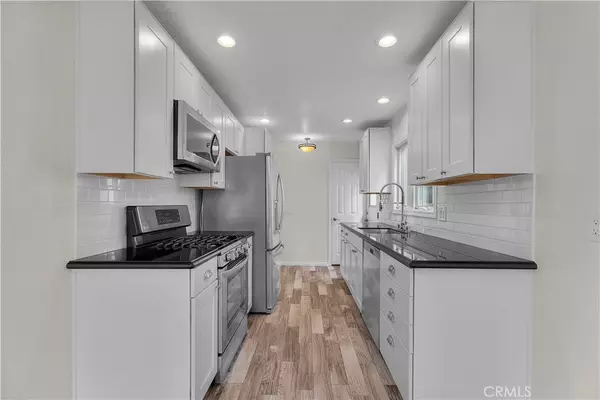 Long Beach, CA 90803,211 La Verne AVE