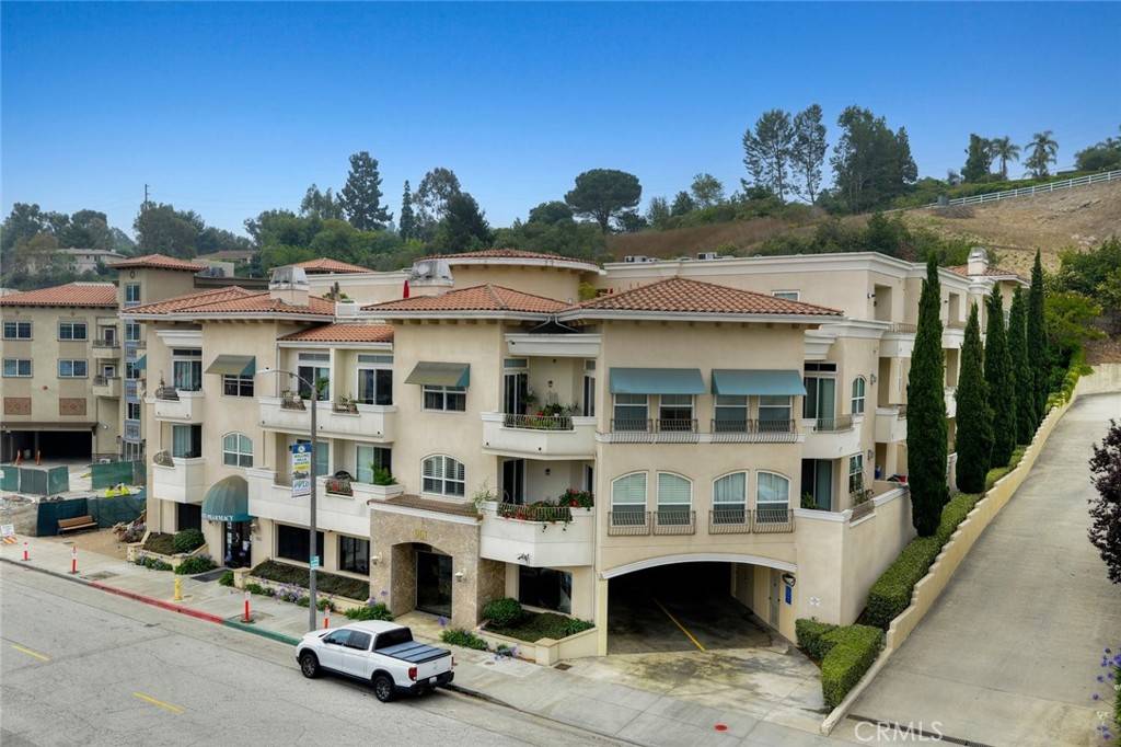 901 Deep Valley DR #104, Rolling Hills Estates, CA 90274