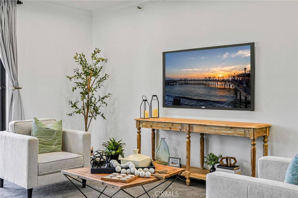 Redondo Beach, CA 90277,120 The Village #210