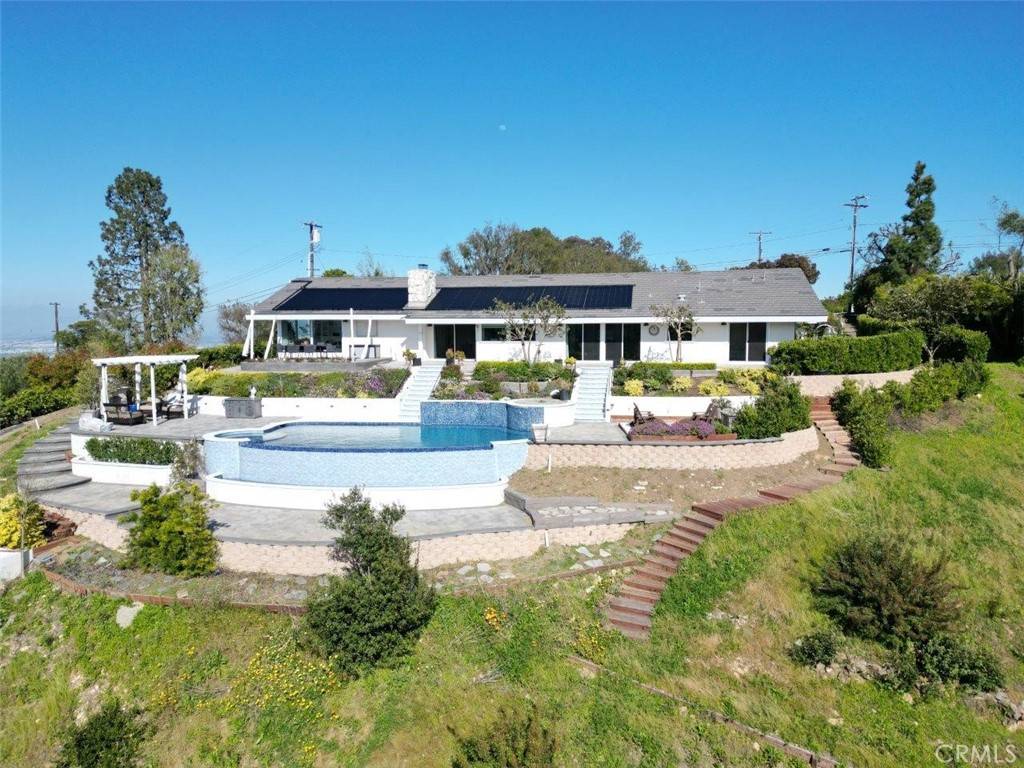 Rolling Hills, CA 90274,2 El Concho LN