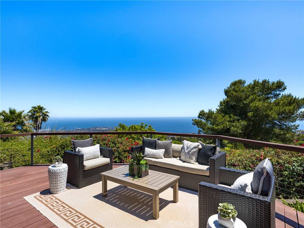 Rancho Palos Verdes, CA 90275,3423 Newridge DR