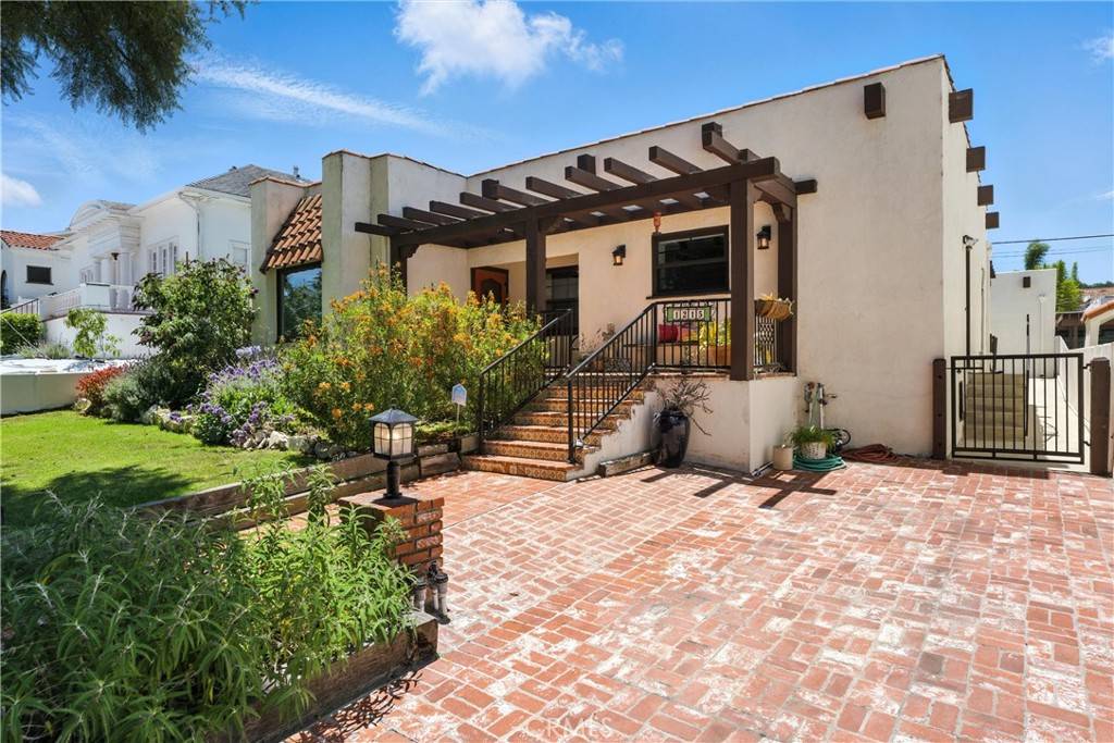 1215 S Patton AVE, San Pedro, CA 90731