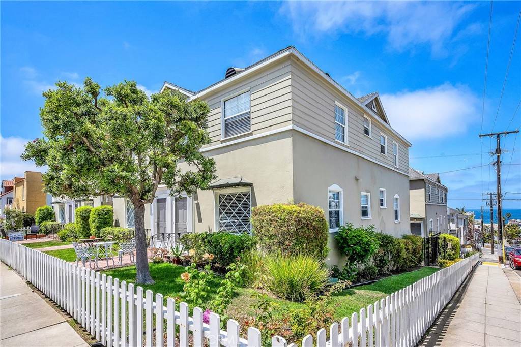 Hermosa Beach, CA 90254,1535 Monterey BLVD
