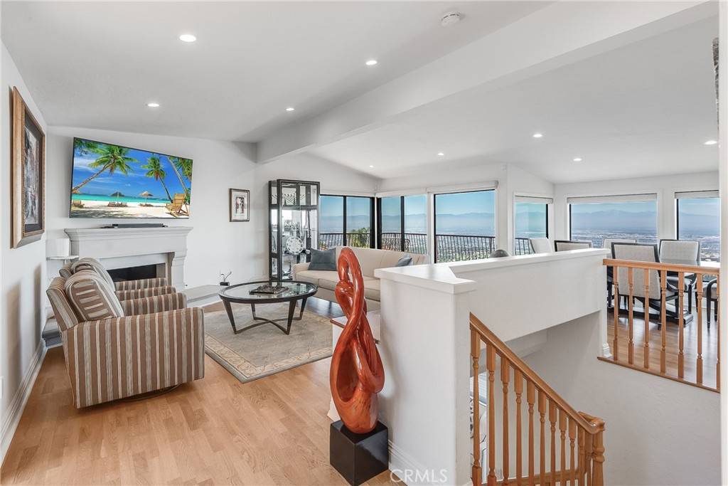 Rancho Palos Verdes, CA 90275,3300 Crownview DR