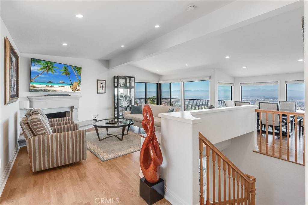 Rancho Palos Verdes, CA 90275,3300 Crownview DR