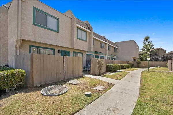 Compton, CA 90220,155 S Wilmington AVE #A