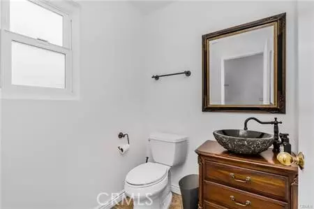 Redondo Beach, CA 90277,323 S Broadway #2