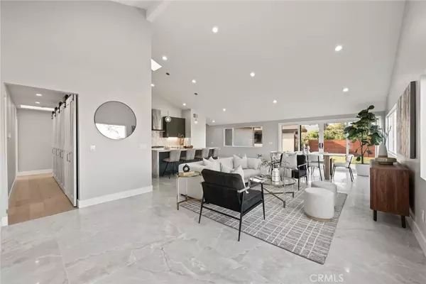 Rancho Palos Verdes, CA 90275,2704 Vista Mesa DR