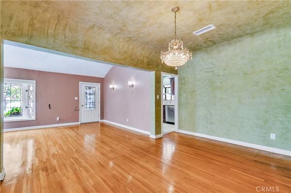 Inglewood, CA 90301,1124 S Truro AVE