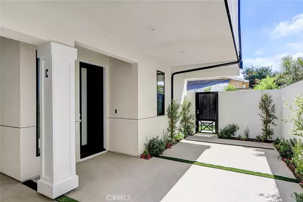 Redondo Beach, CA 90278,2604 Grant AVE #C