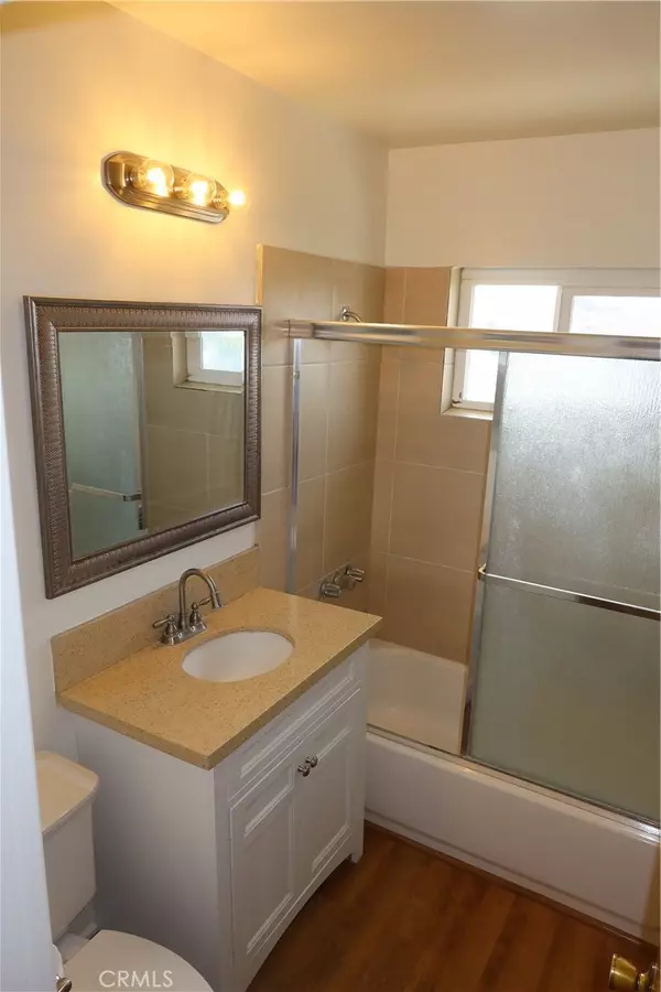 Torrance, CA 90503,21023 Donora #D