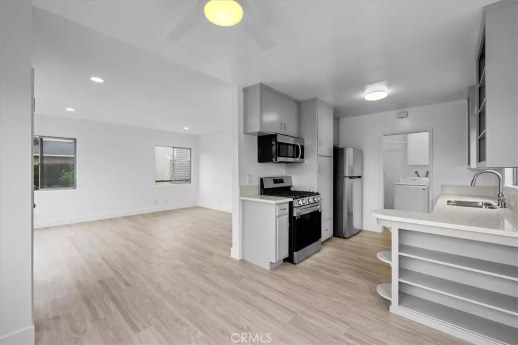 San Pedro, CA 90731,853 W 23rd ST #1