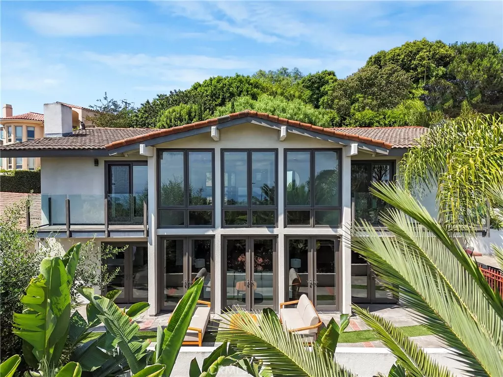 Rancho Palos Verdes, CA 90275,30679 Palos Verdes Drive E