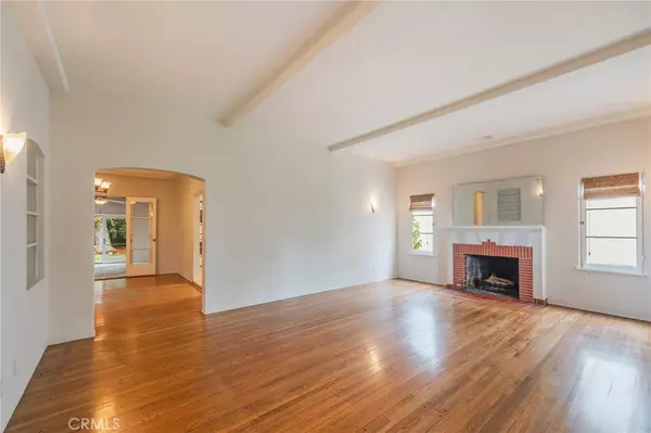 Glendale, CA 91202,913 Norton AVE