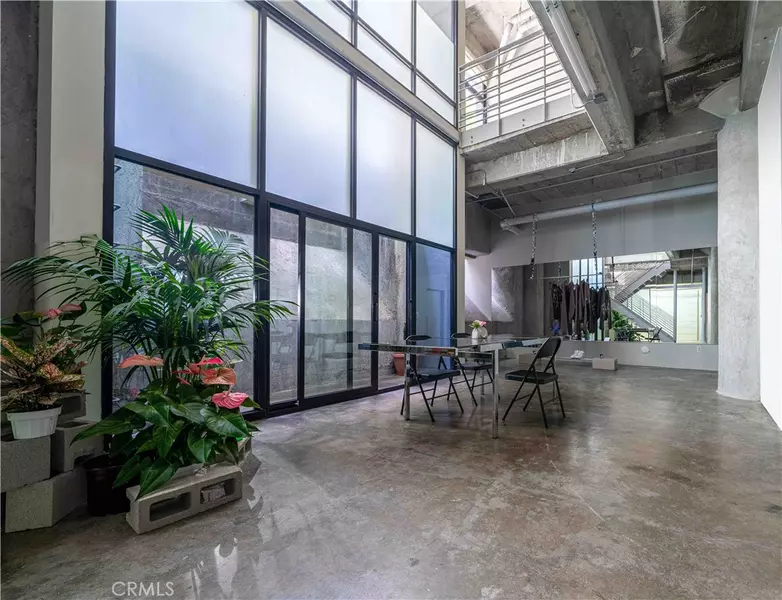 1100 S Grand #A008, Los Angeles, CA 90015