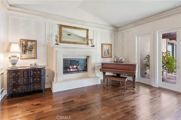 Rolling Hills Estates, CA 90274,37 Santa Cruz