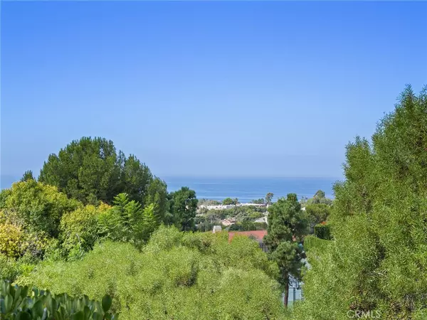 Palos Verdes Estates, CA 90274,2605 Via Olivera