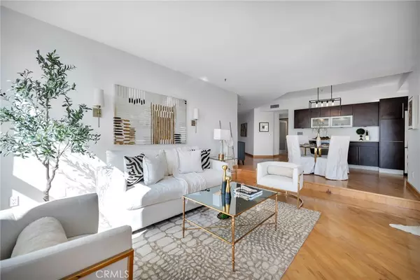 Venice, CA 90291,245 Main ST #208