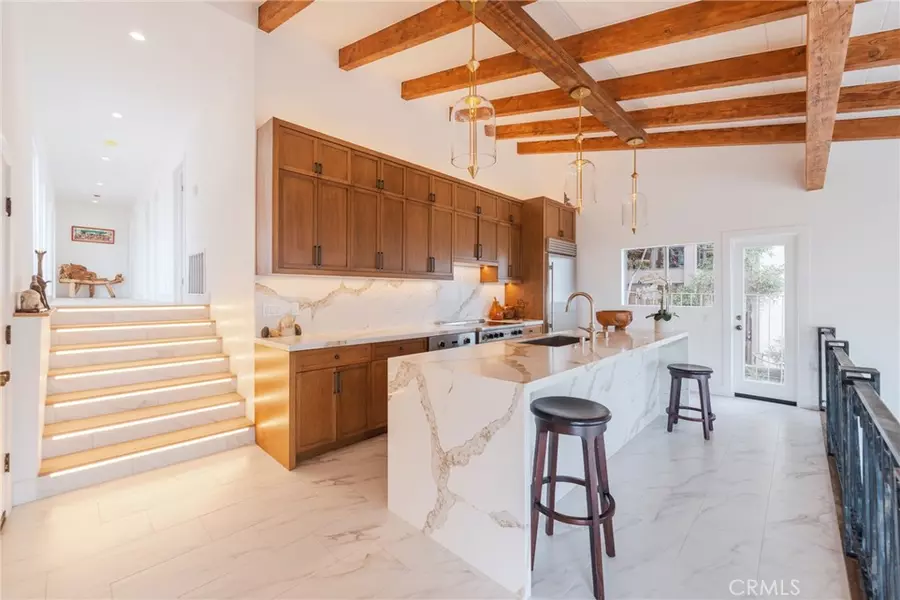 536 Via Almar, Palos Verdes Estates, CA 90274