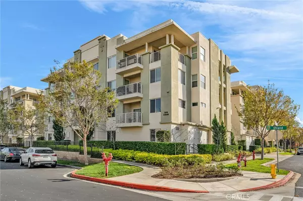 Hawthorne, CA 90250,5450 Strand #202