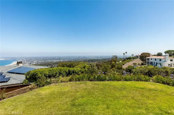 Palos Verdes Estates, CA 90274,972 Via Rincon