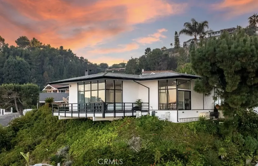 Rancho Palos Verdes, CA 90275,29865 Knoll View