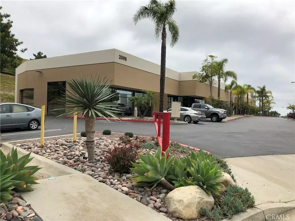 Vista, CA 92081,2598 Fortune WAY #B