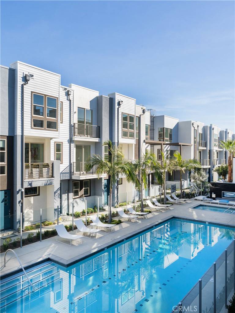 379 Placemark, Irvine, CA 92614