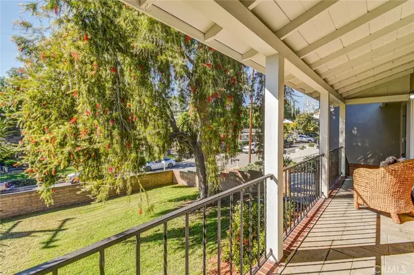 804 Lois LN, Fullerton, CA 92832